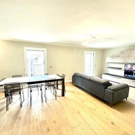Be-C0 Sempione Luxury Apt Milan Exterior photo